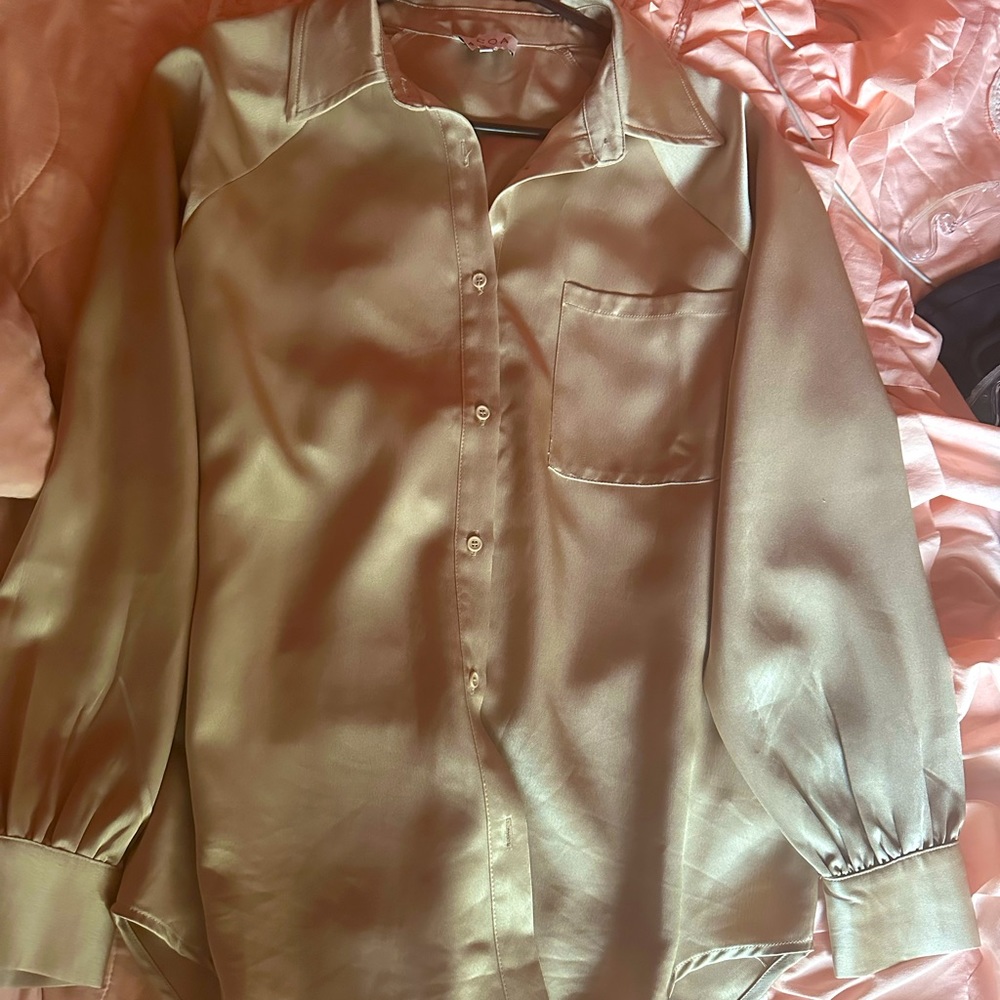 Amazing quality gold button up size small the brand isACOA never worn worth $110